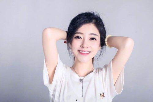 二姐吃瓜直播间视频全集,揭秘娱乐圈幕后真相，笑料百出全集回顾